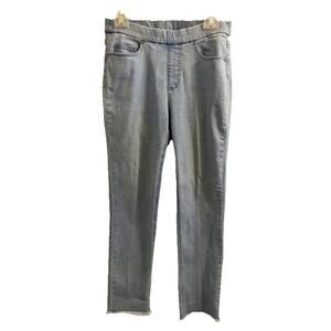 Isaac Mizrahi Live! 4P Fringed Jeans Pull On Light Wash Women's Runs bigger